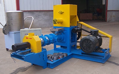 Floating feed pellet extruder for Mexican client